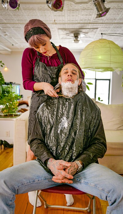 Loona Winchester in Loona Winchester the hairdresser from 