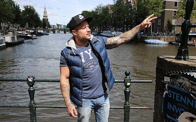 Dwayne and Lexie in Dwayne from Holland from 