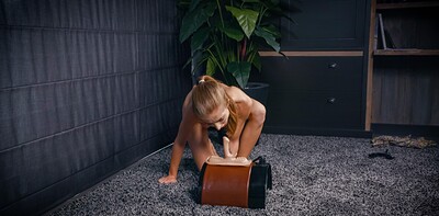 Emely Crystal in Riding the sybian from 