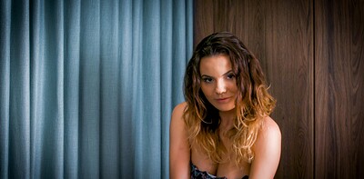 Vanessa Decker in Vanessa Decker rides the Sybian from