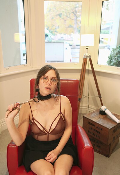Ivy Hamiton in I like it rough from 