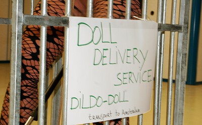 Linda Ray in Doll delivery service 02 dildodoll from 