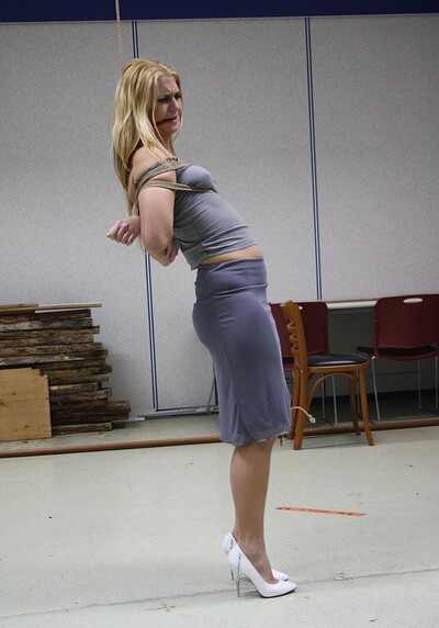 Linda Ray in Honey its better to stand still from 