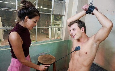 Cindy Shine in Sarah Simons is dominating her male sub from 