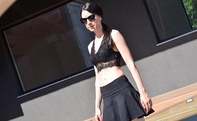  in Cheap street slut getting nasty for money from 