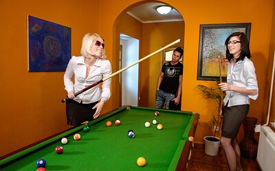 Sweet Cat and Barbra Sweet in Pooltable from 