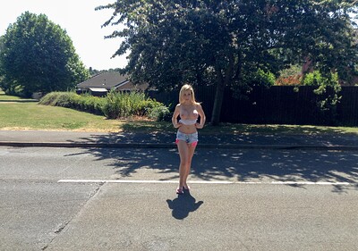 Chessie Kay in from