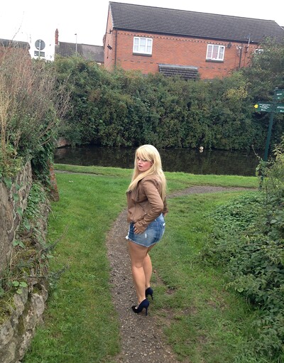 Bonnie Rose in  from 