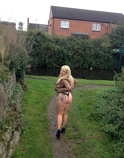 Bonnie Rose in  from 