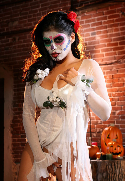 Alexis Amore and Nikki Rhodes in Alexis Amore And Nikki Rhodes, Scene #01 from 
