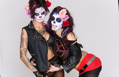 Gia DiMarco and Bonnie Rotten in BTS-Obedience School from 