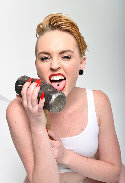 Miley May and Gavin Kane in Molly's - Wrecking Ballz, Scene #01 from 