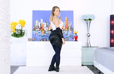 Kagney Linn Karter in Curvy Kagney Linn's Rectal Workout from 