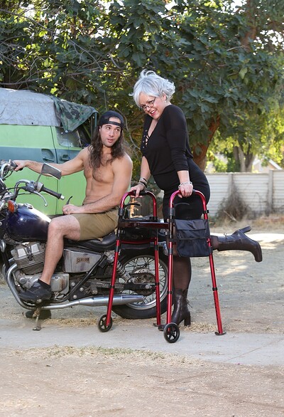 Kelly Leigh and T Stone in Horny Grannies Love To Fuck #12 - Scene 1 from 