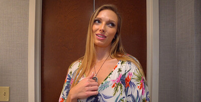 Layna Landry and Tony in Stepmom Has A New Crush - S6:E2 from
