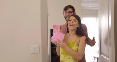 Gina Valentina and Logan Long in What Mom Wants - S10:E6 from 