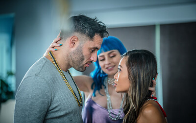 Damon Dice and Jewelz Blu in New Years Eve With My Step Family - S17:E2 from 