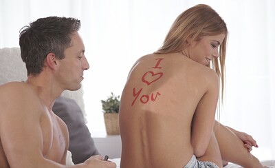 Chrissy Fox and Lutro in Sweet Love - S20:E9 from 