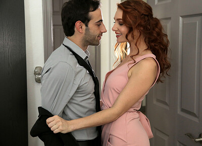 Jake Adams and Lacy Lennon in Life Of The Party - S34:E22 from 