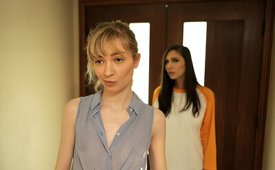 Kyle Mason and Mackenzie Moss in Varchie Along Came Betty - S2:E2 from 