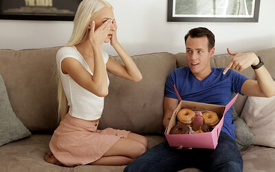 Emma Hix and Justin Hunt in Doughnut Hole - S7:E5 from 