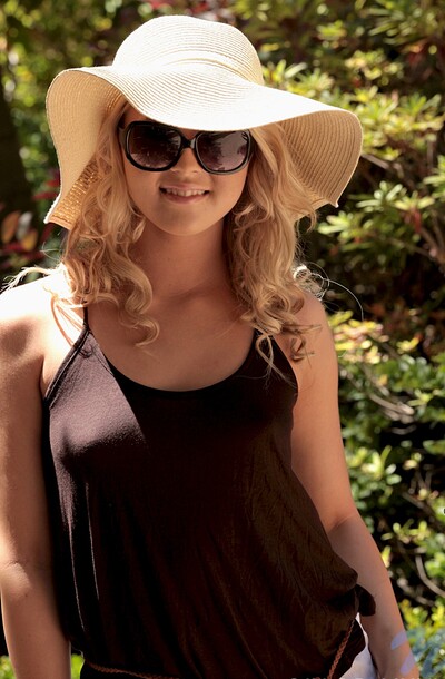 Chloe Lynn in Outdoor pleasure from 