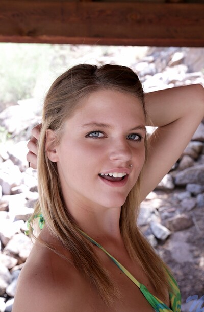 Scarlett Fever in Hot amateur from