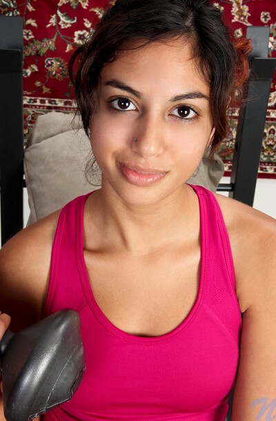 Nadia Reid in Sexy Workout from 