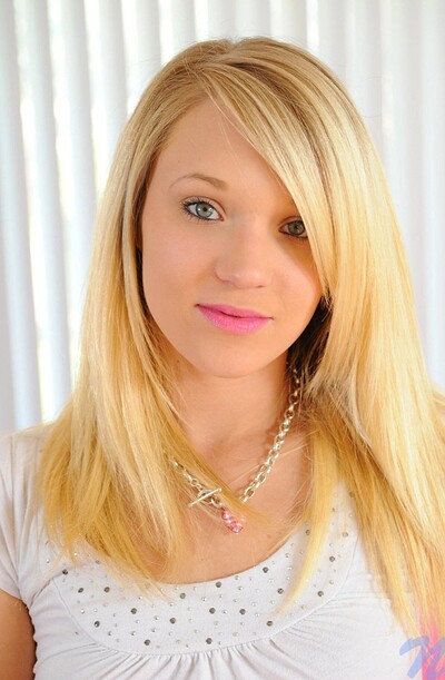Teagen Summers in Teentoy from