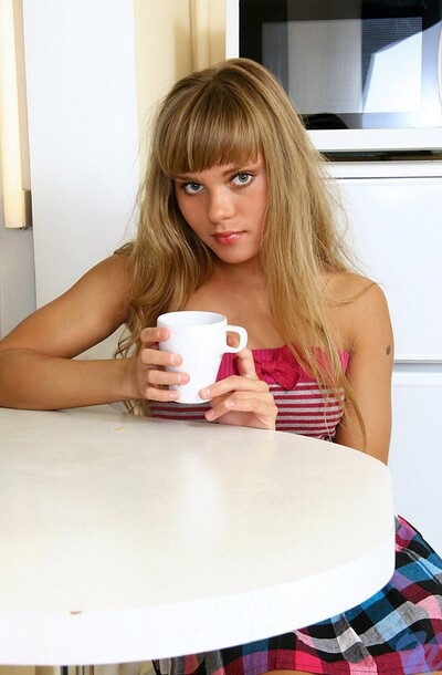 Halina in Kitchenfinger from 