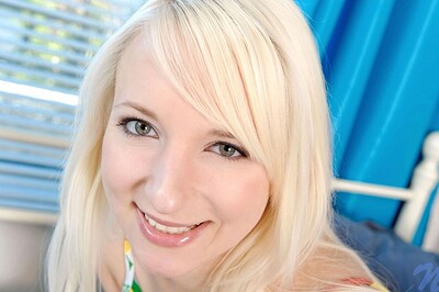Ashleyjane in Bedcum from 