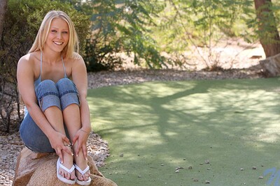 Kellie in Outdoorcum from 