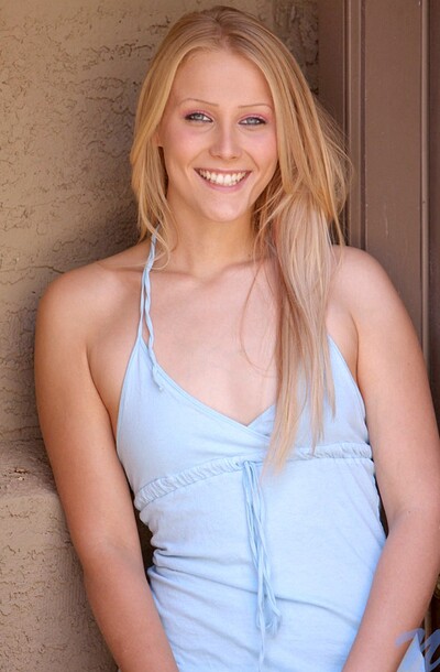 Kellie in Outdoorcum from 