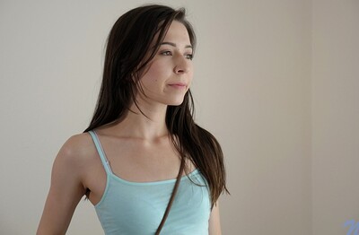 Ariel Grace in New Comer from