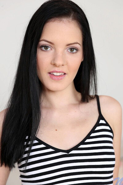 Anie Darling in from