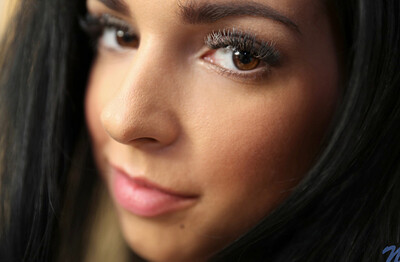 Foxii Black in Feeling Foxii from