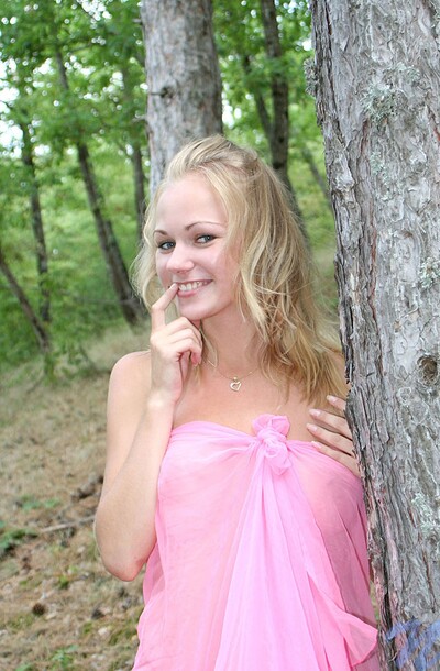 Nubiles Milana 1pink_satin