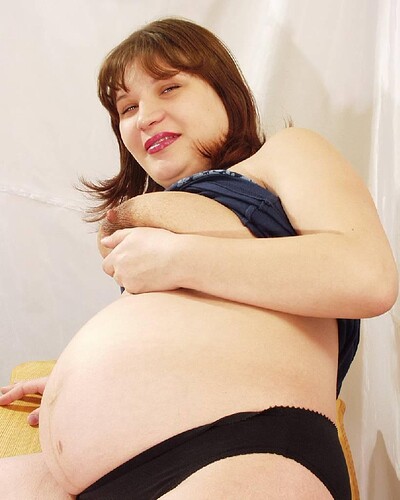  in Busty Preggo Pussy Spreading from 