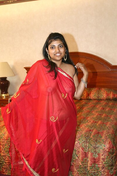 Arhuarya in Arhuarya Indian Pussy Humping from 
