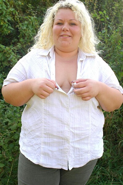  in Outdoor BBW Porn Fucking Cynthia from 