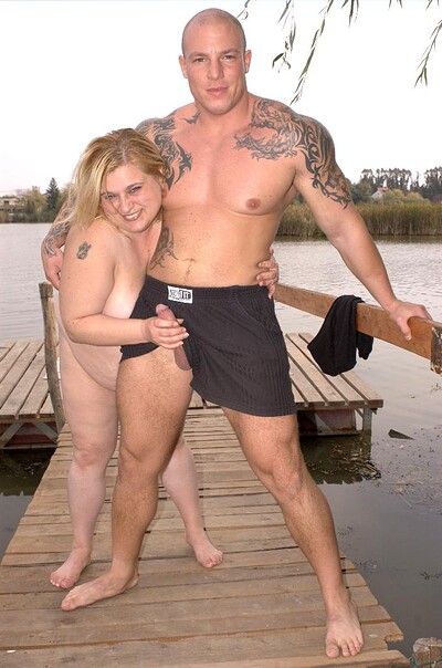 Cynthia in Outdoor Pussy Spreading BBW Cynthia from 