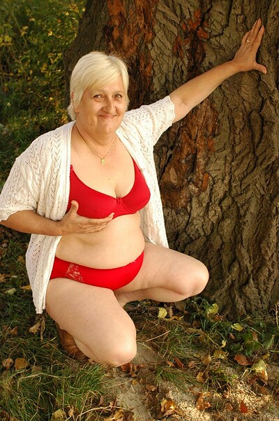 Anna Mary in Anna Mary Outdoor Granny Fuck from 