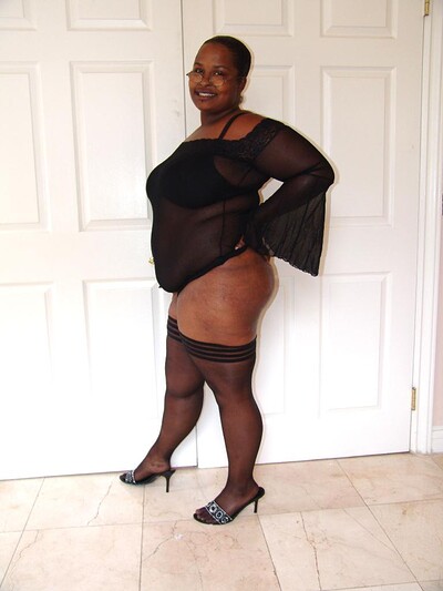Niko Starr in Big Ebony Naughtya Interracial Pounding from 