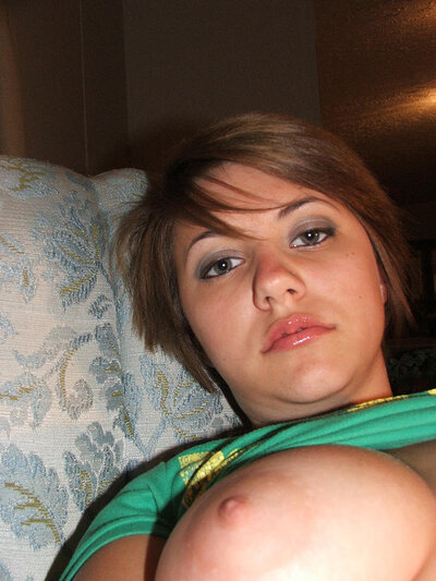 Hot, thick ex GF Amber D jerks it to some wild selfies of her massive melons.