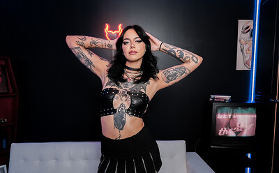 Aurora Anarchy in from