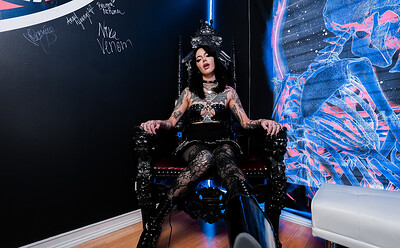Aurora Anarchy in from