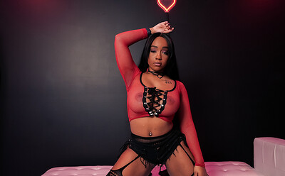 Lily Starfire in from