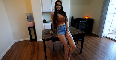 Natalia Nix in from