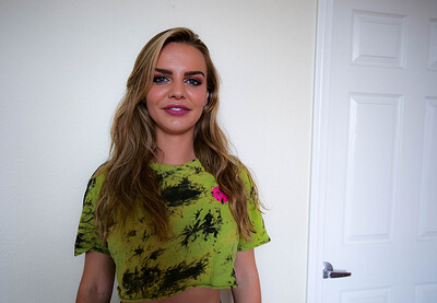 Kate Dalia in from