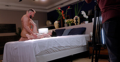 Xwife Karen in from